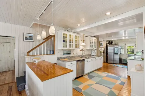 367 Island Avenue Portland ME 04108