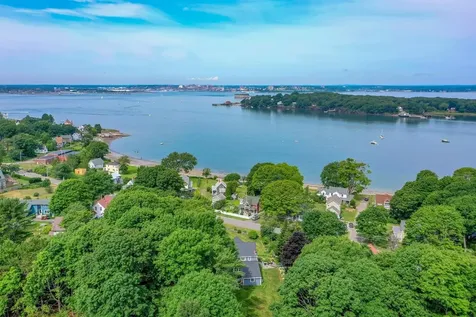 367 Island Avenue Portland ME 04108