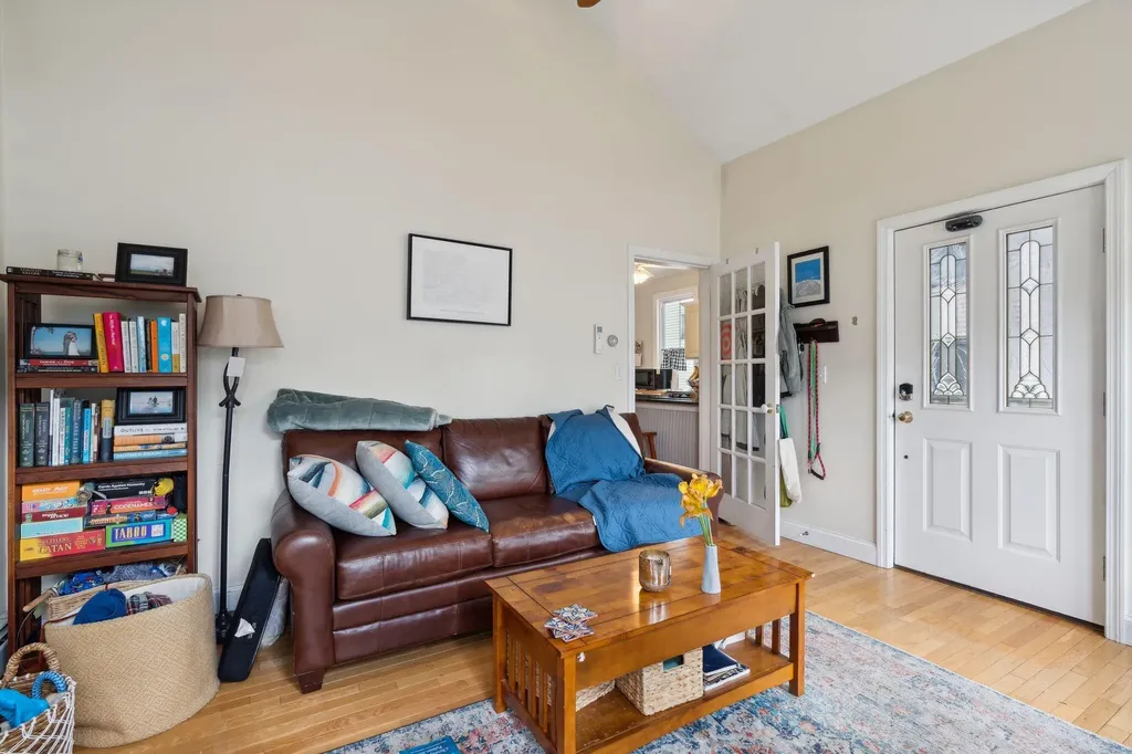 32 Lincoln Street Portland ME 04103
