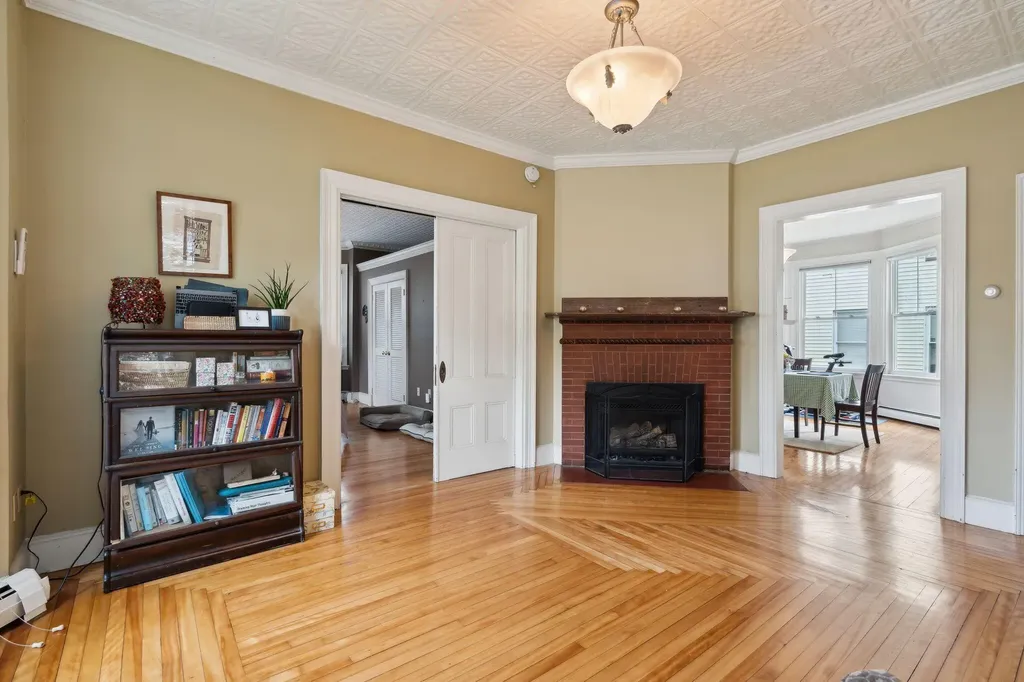 32 Lincoln Street Portland ME 04103