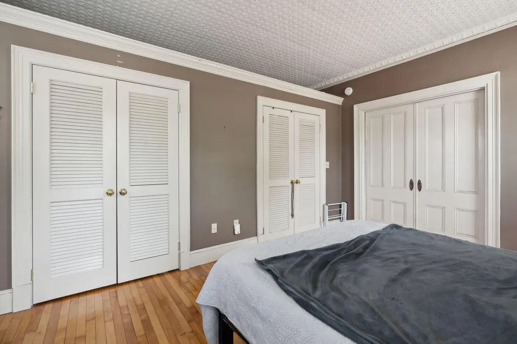 32 Lincoln Street Portland ME 04103