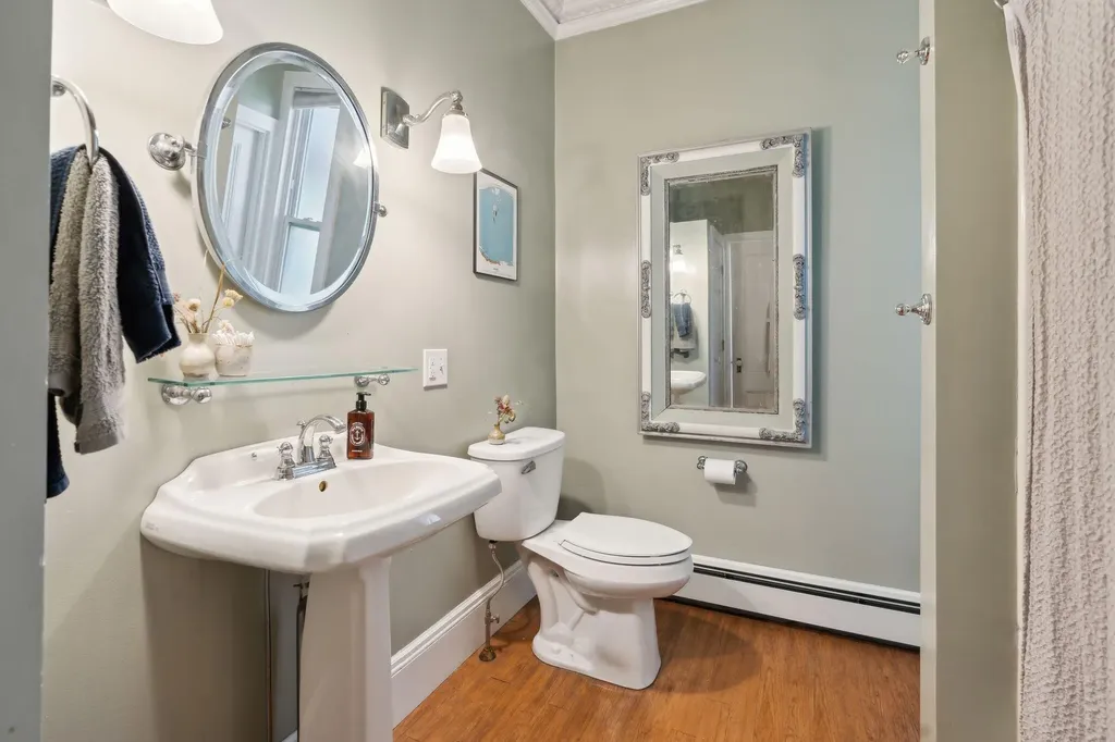 32 Lincoln Street Portland ME 04103