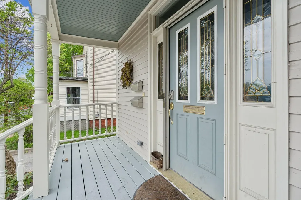 32 Lincoln Street Portland ME 04103