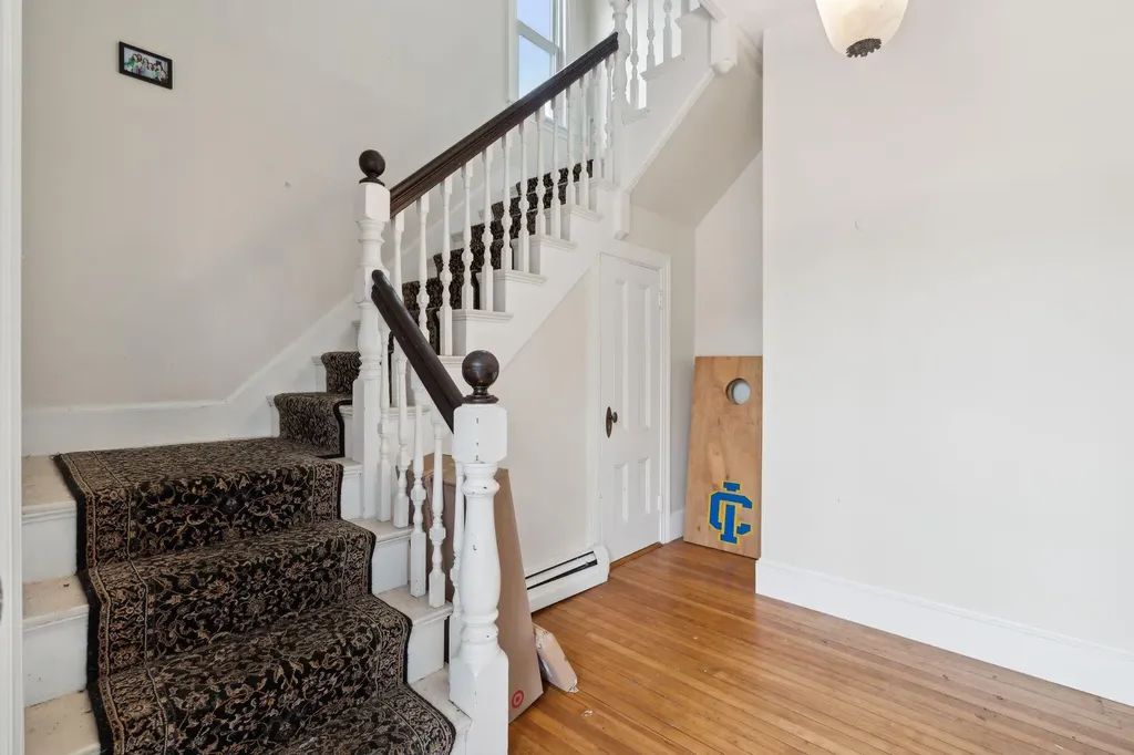 32 Lincoln Street Portland ME 04103