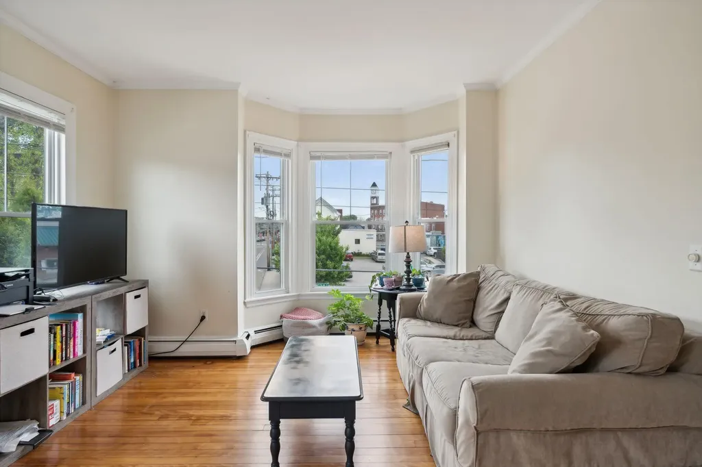 32 Lincoln Street Portland ME 04103