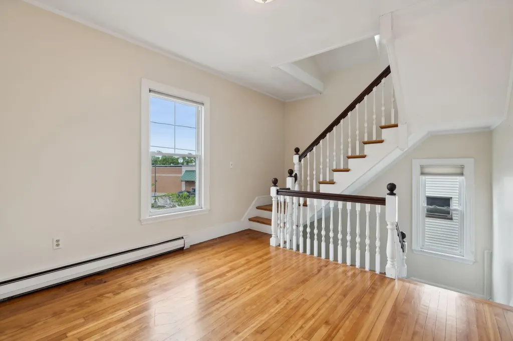 32 Lincoln Street Portland ME 04103