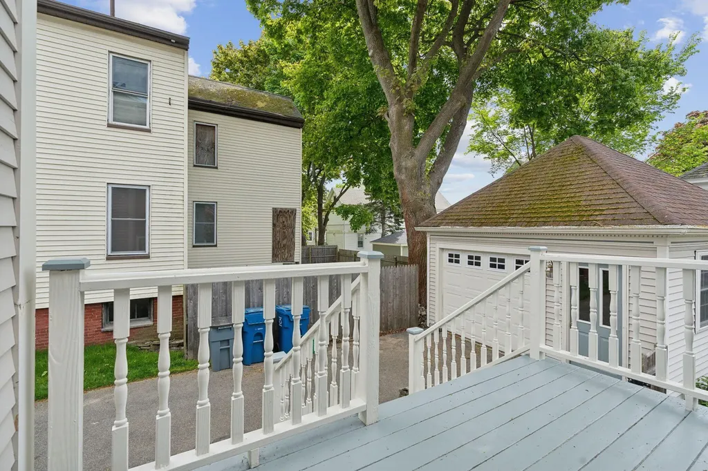 32 Lincoln Street Portland ME 04103