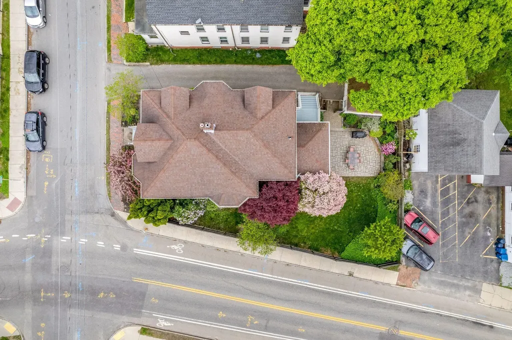 32 Lincoln Street Portland ME 04103