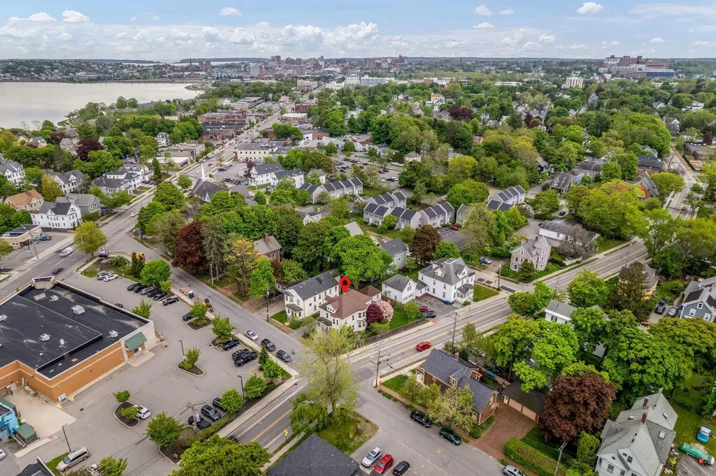32 Lincoln Street Portland ME 04103
