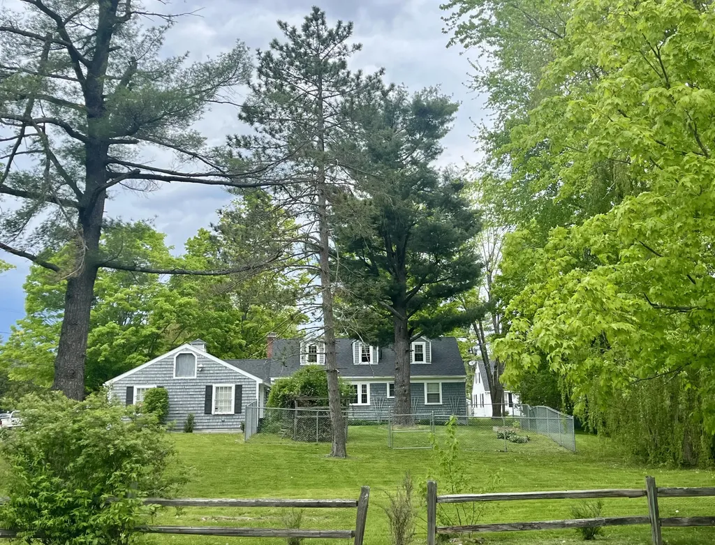 34 Mayflower Road Augusta ME 04330