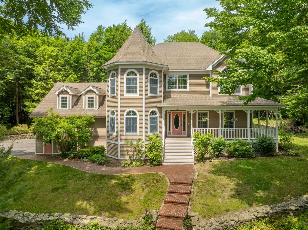 20 Inverness Road Falmouth ME 04105
