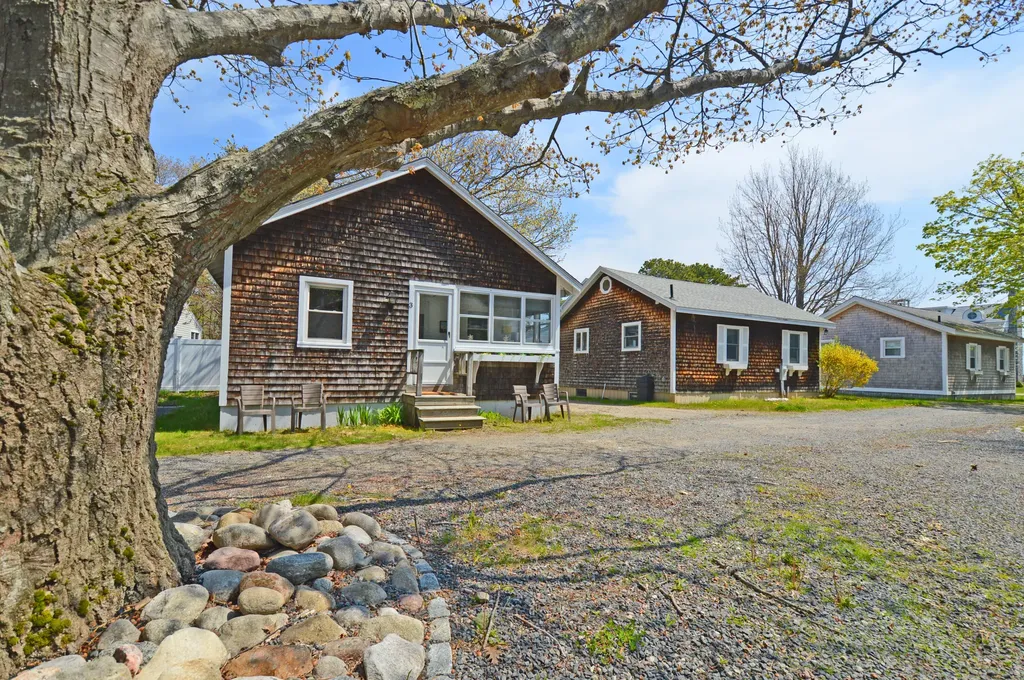586 Kings Highway Kennebunkport ME 04046