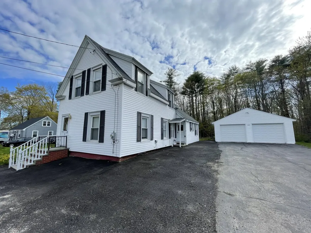 442 River Road Windham ME 04062
