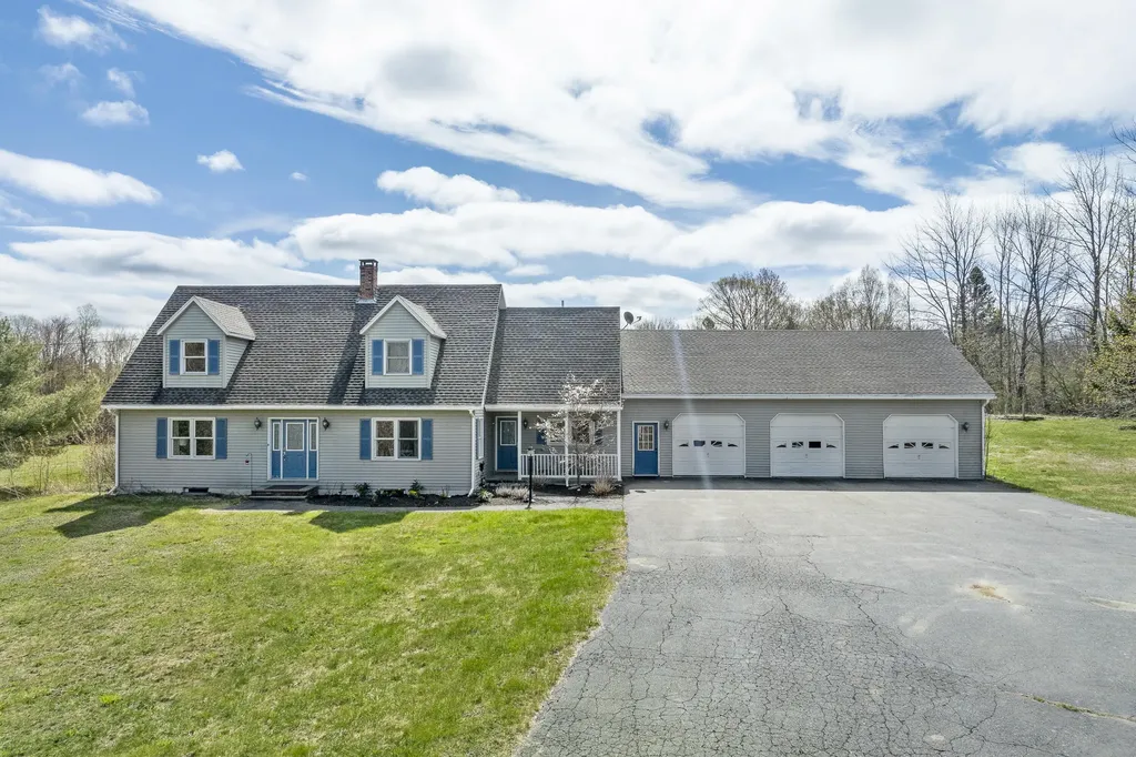 33 Eaton Road Exeter ME 04435