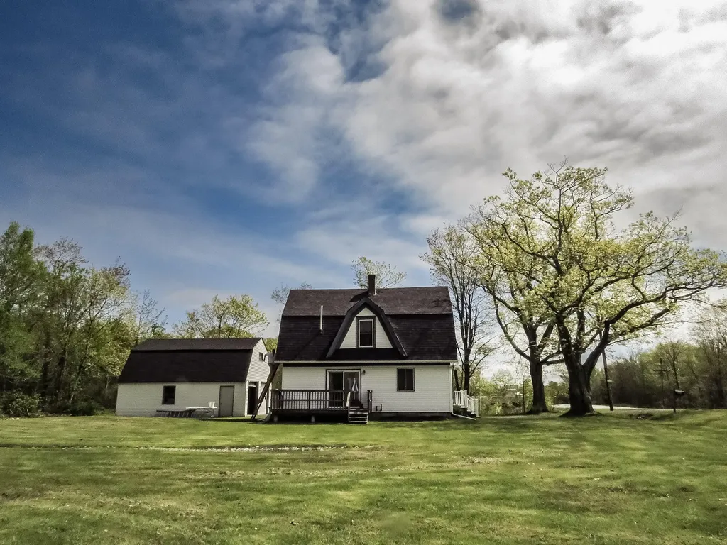 334 E Main Street Searsport ME 04974