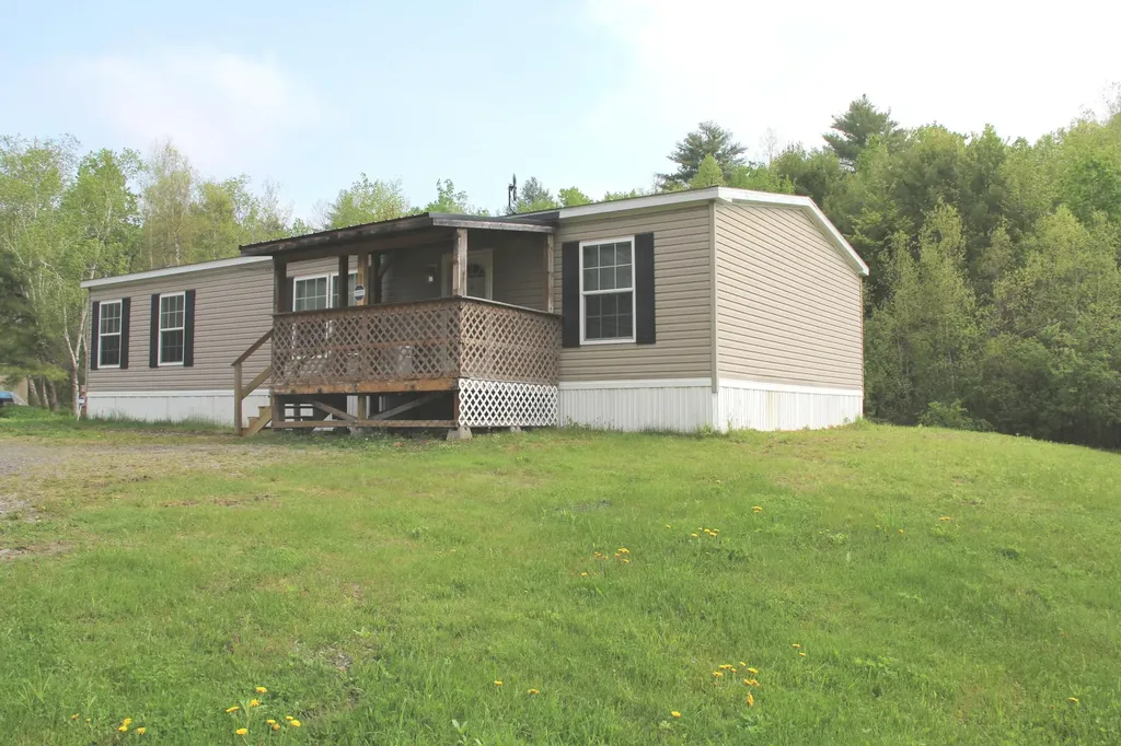 8 Back Road Fairfield ME 04937