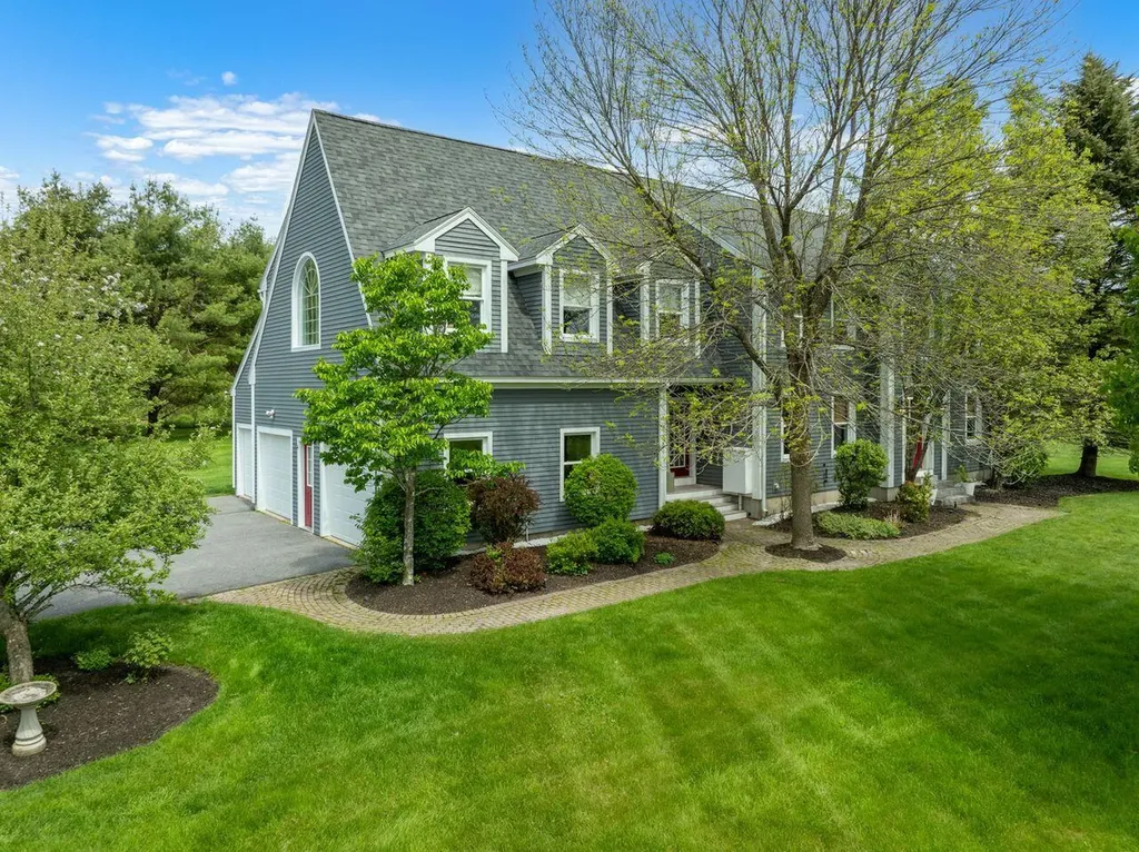 4 Prestwick Circle Falmouth ME 04105