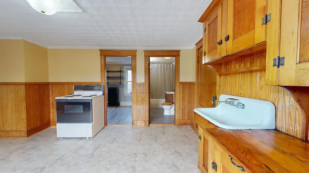 41 Spring Street Lewiston ME 04240