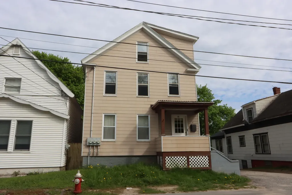 41 Spring Street Lewiston ME 04240