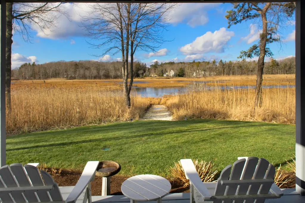 20 Surf Lane Kennebunk ME 04043