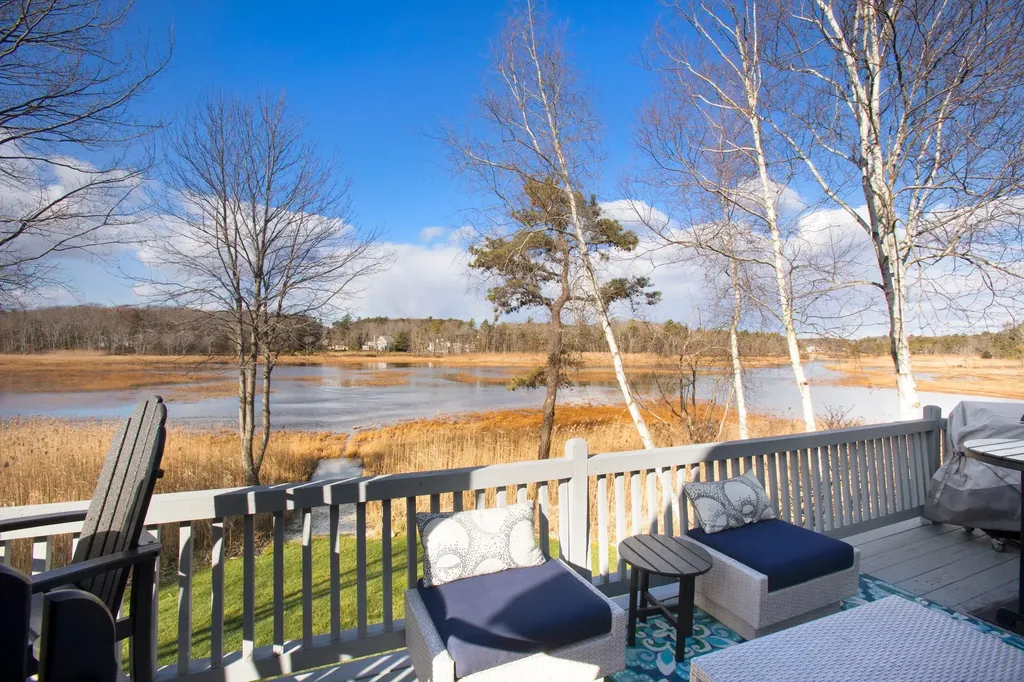 20 Surf Lane Kennebunk ME 04043