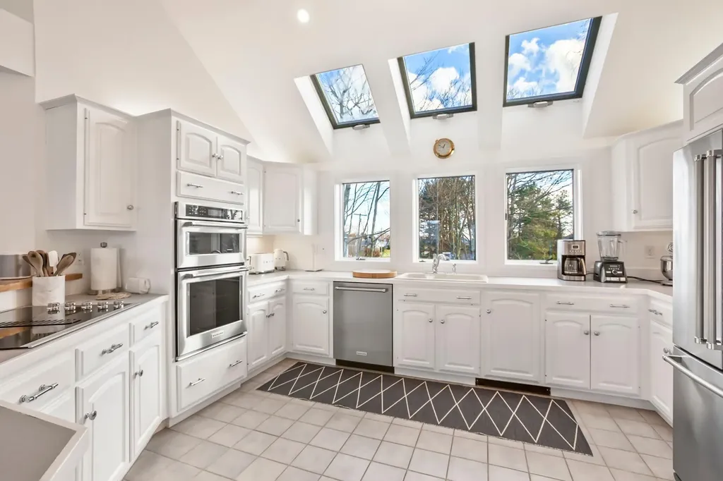 20 Surf Lane Kennebunk ME 04043