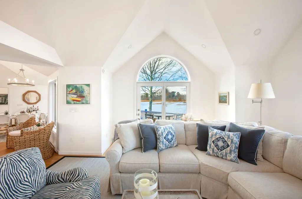 20 Surf Lane Kennebunk ME 04043