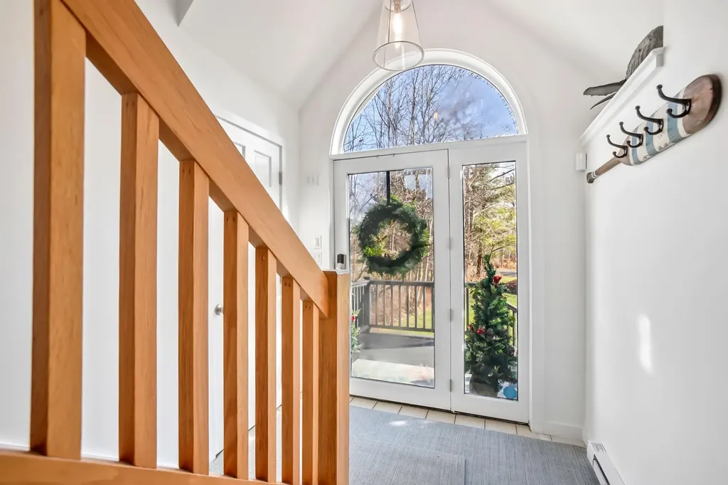 20 Surf Lane Kennebunk ME 04043