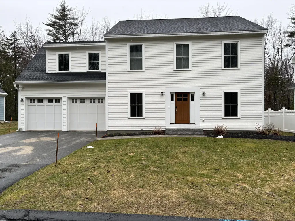 9 Bowmore Lane Yarmouth ME 04096