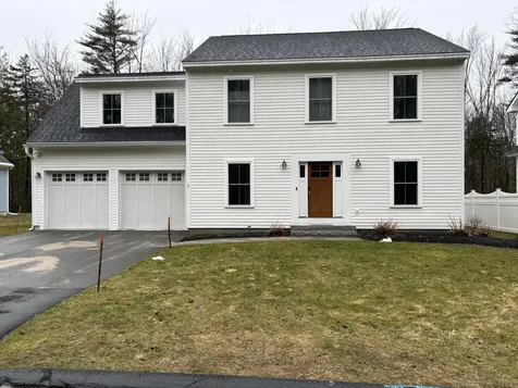 9 Bowmore Lane Yarmouth ME 04096