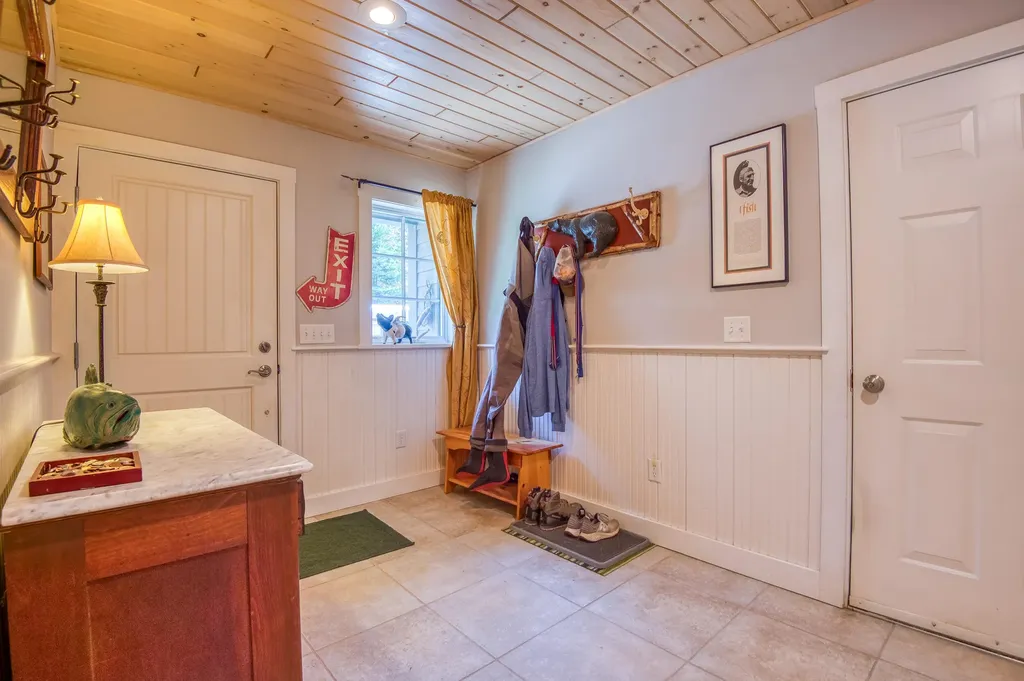 36 Chestnut Lane Rangeley ME 04970