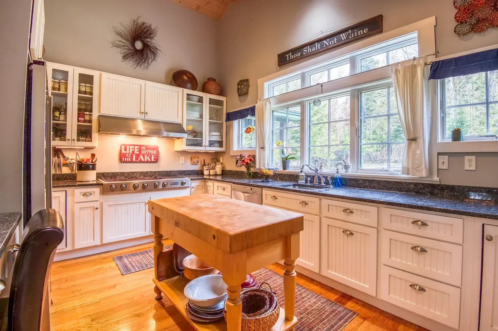 36 Chestnut Lane Rangeley ME 04970