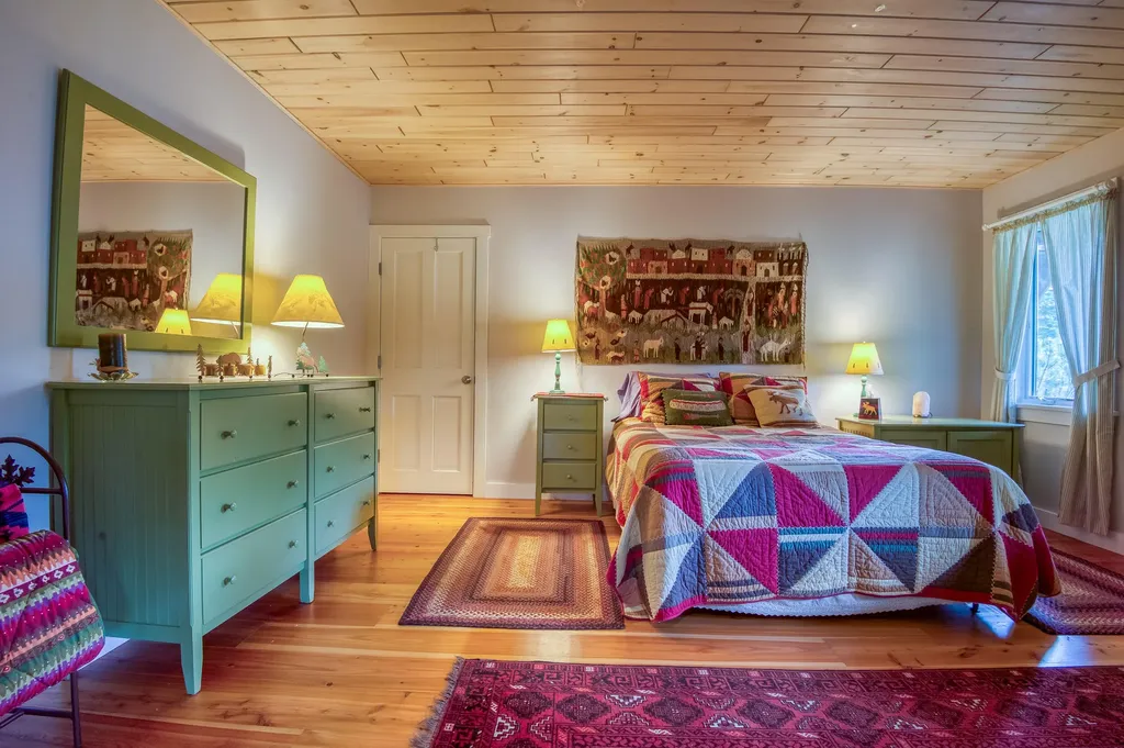 36 Chestnut Lane Rangeley ME 04970