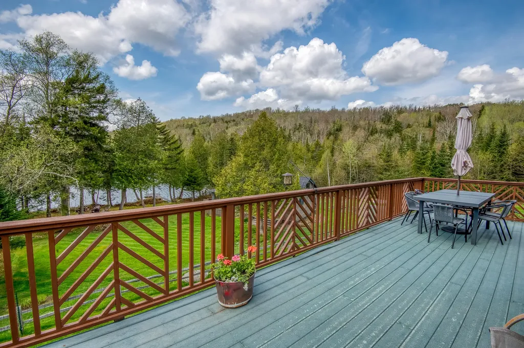 36 Chestnut Lane Rangeley ME 04970