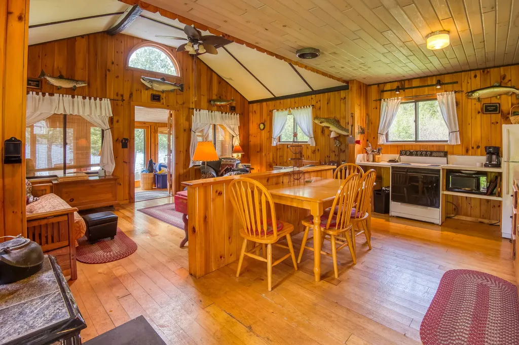 36 Chestnut Lane Rangeley ME 04970