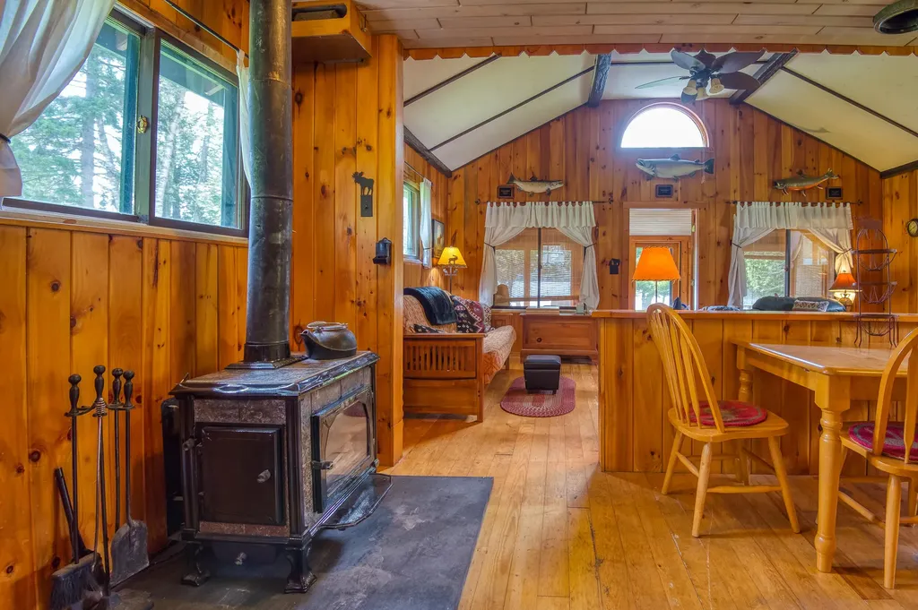 36 Chestnut Lane Rangeley ME 04970