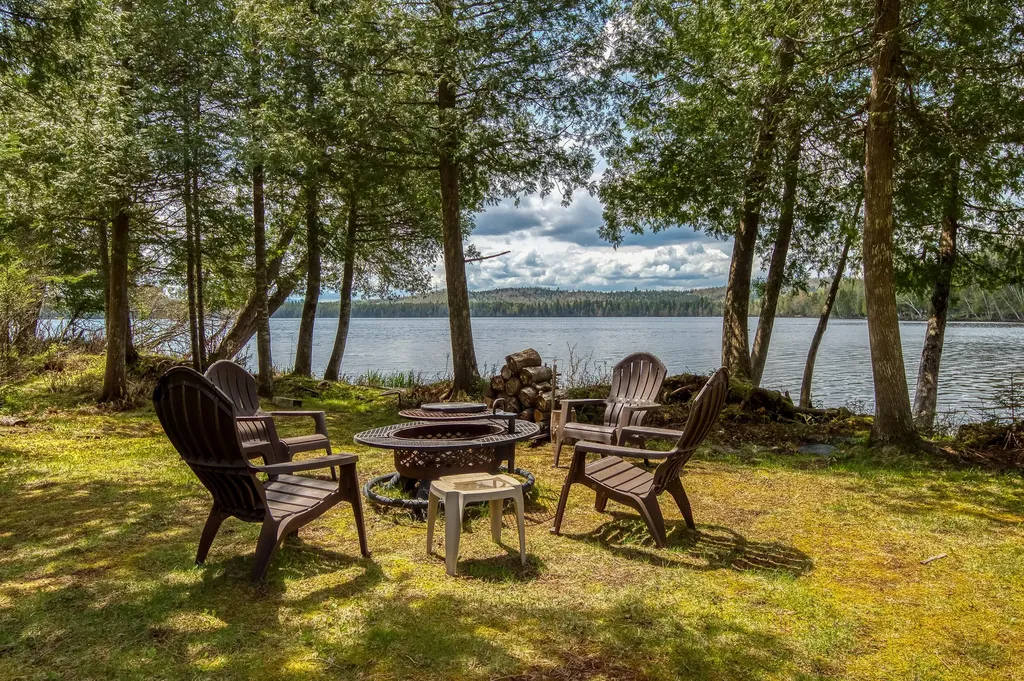 36 Chestnut Lane Rangeley ME 04970