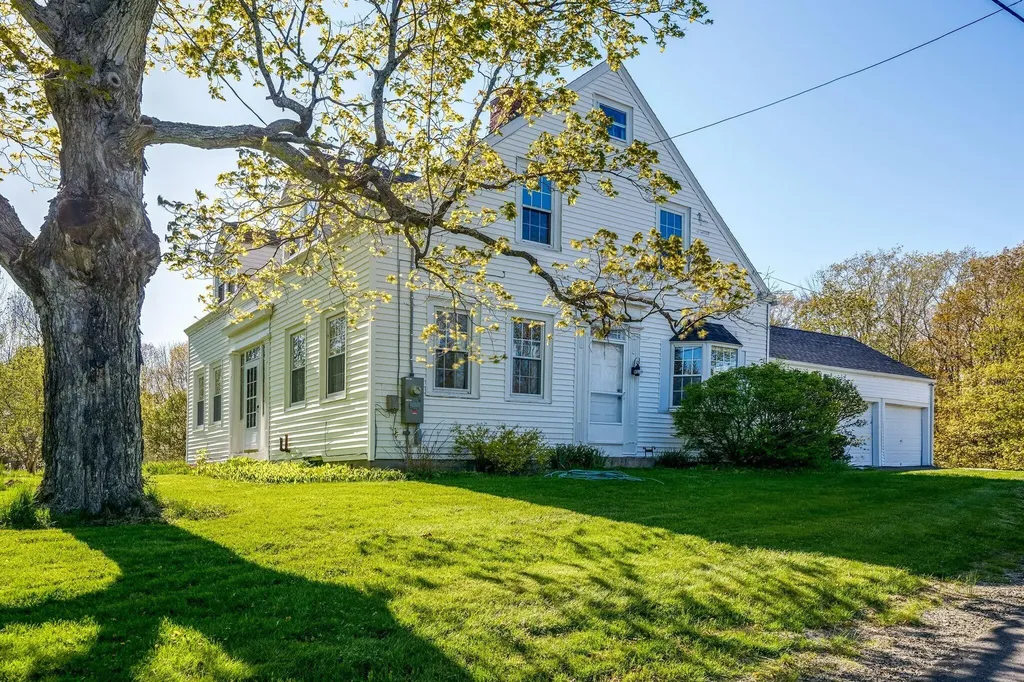 46 Williams Road Chelsea ME 04330