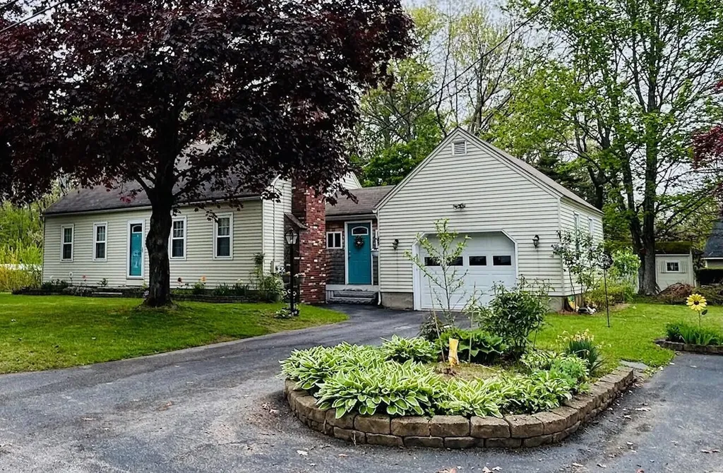 143 Farview Drive Sanford ME 04073