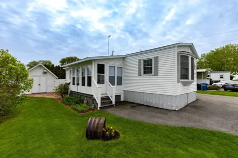 94 Blackberry Place Kittery ME 03904