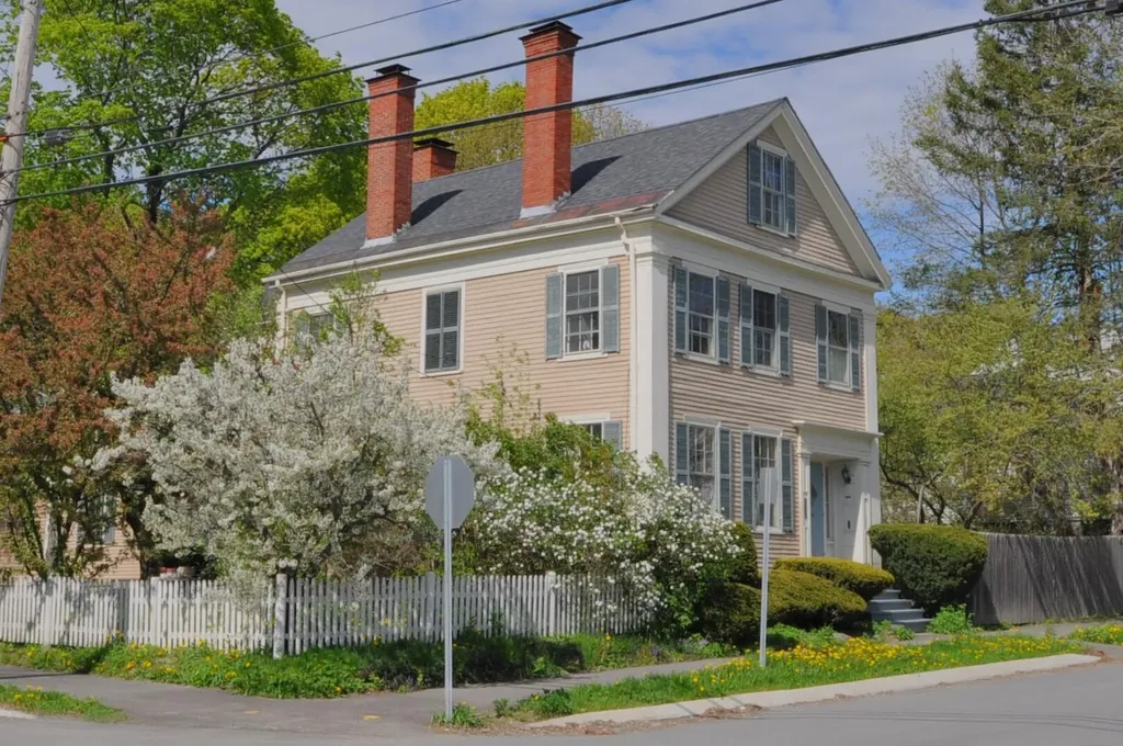 54 Penobscot Street Bangor ME 04401