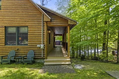 84 Ridge Road Frye Island ME 04071