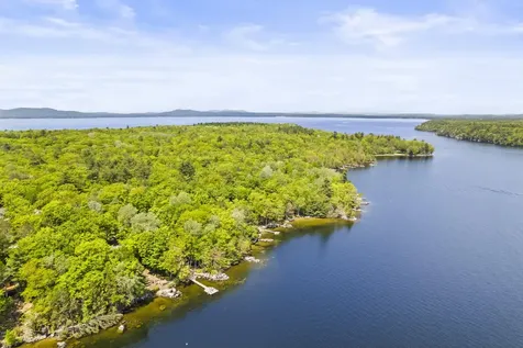84 Ridge Road Frye Island ME 04071