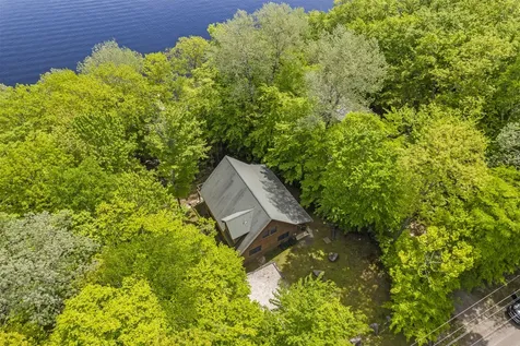 84 Ridge Road Frye Island ME 04071