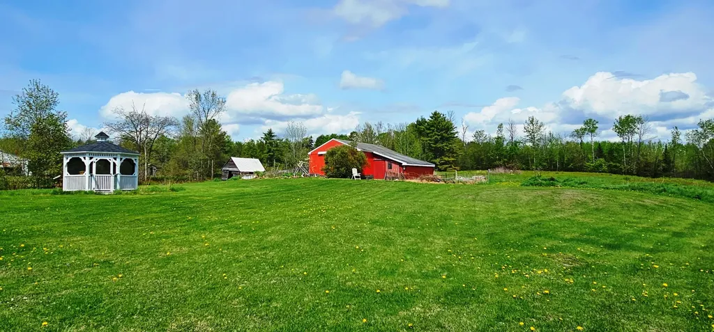 112 Drury Road Solon ME 04979