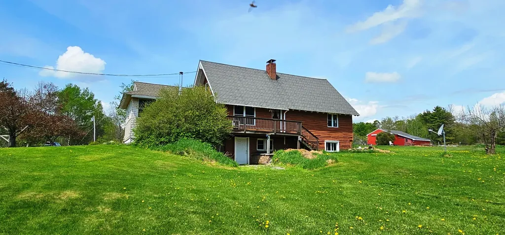 112 Drury Road Solon ME 04979