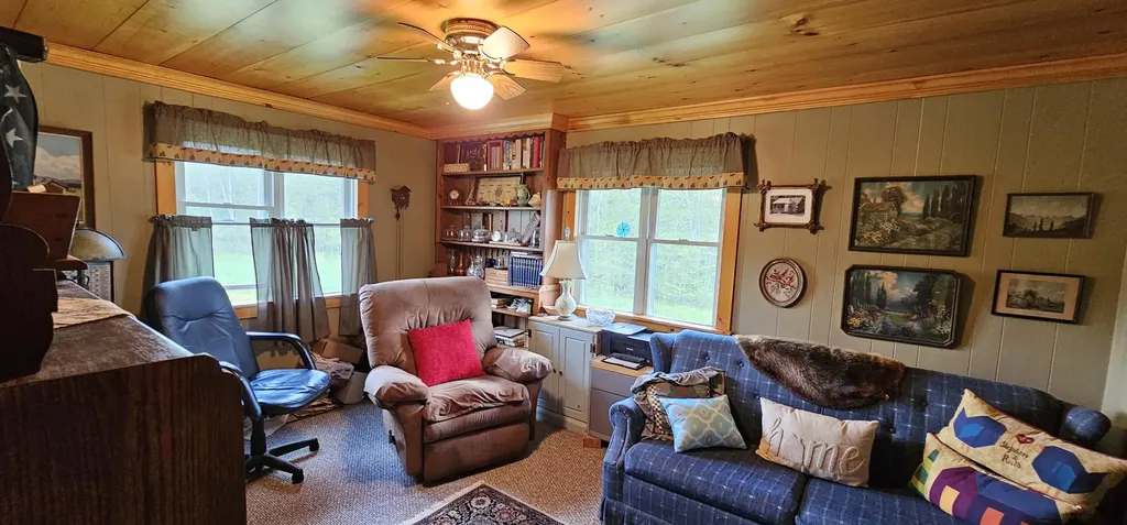 112 Drury Road Solon ME 04979