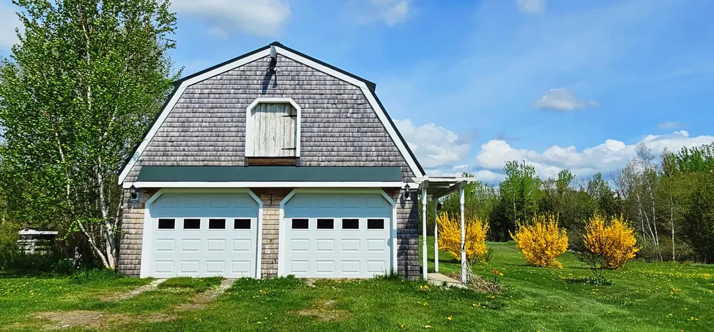 112 Drury Road Solon ME 04979