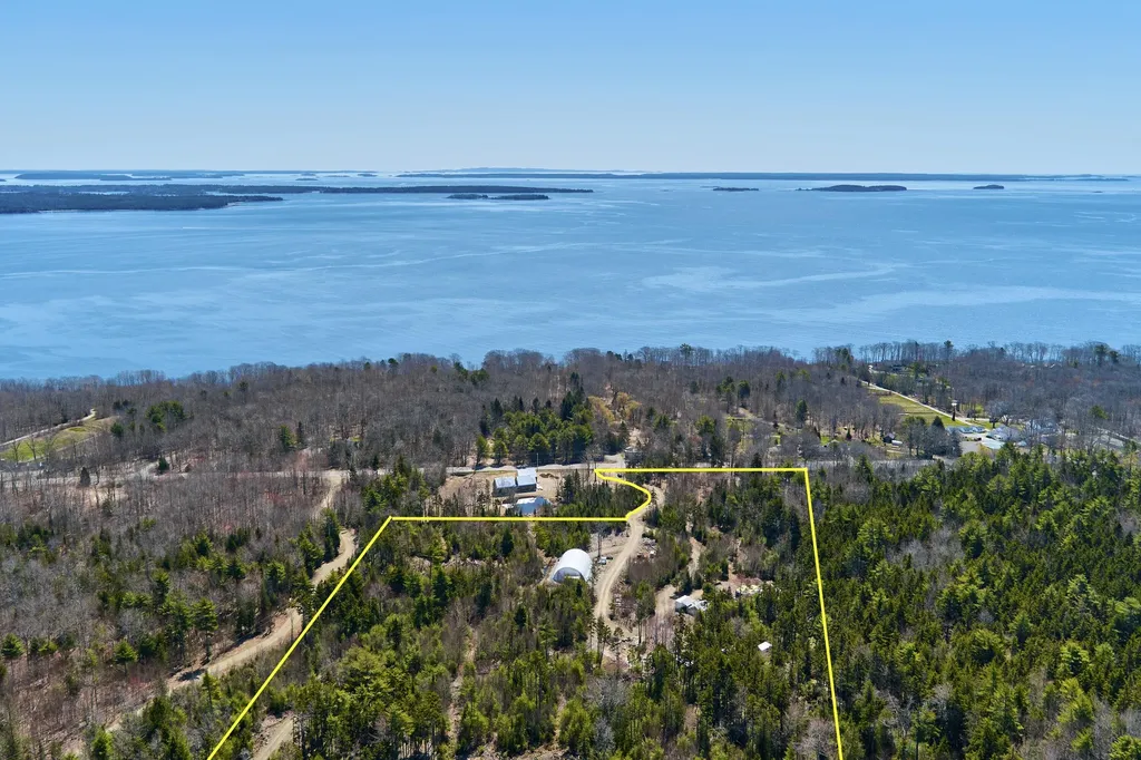 68 Iron Bluff Road Lincolnville ME 04849