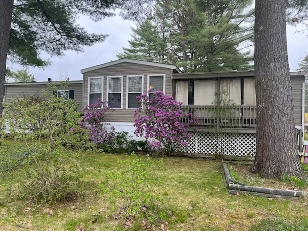 24 Theodore Drive Brunswick ME 04011